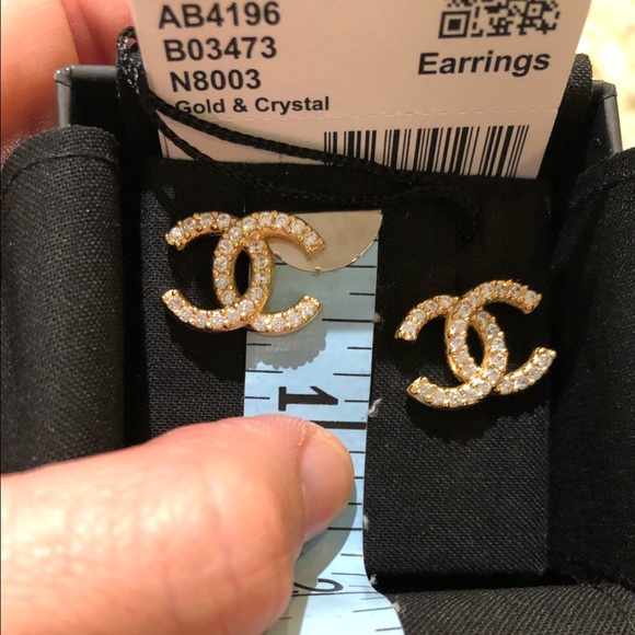 ❌SOLD❌CHANEL 20A Gold & Crystal Stud Logo Earrings - Picture 9 of 13